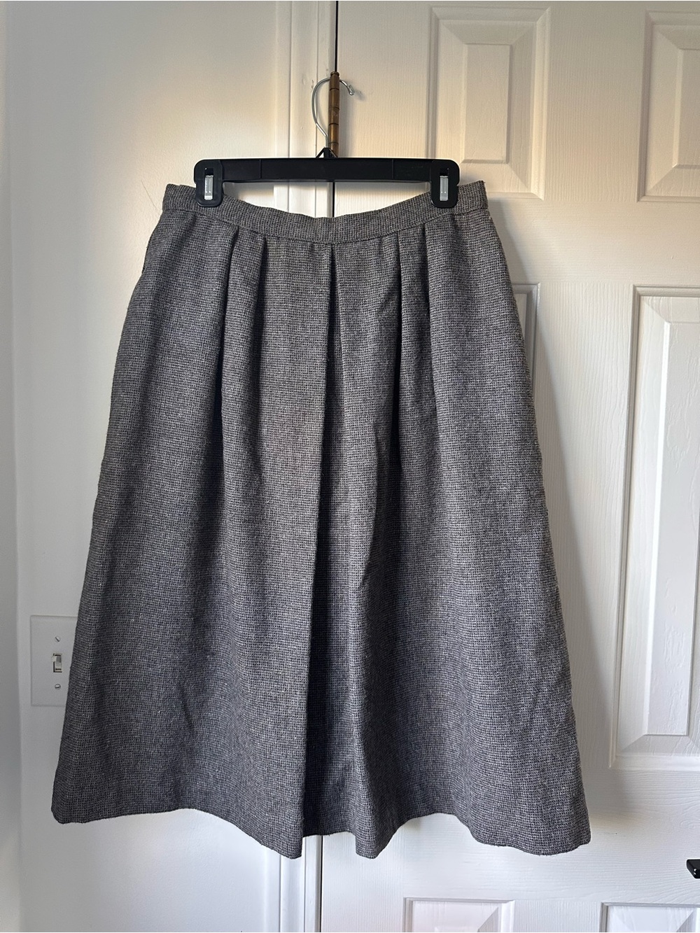 Vintage 1950s/1960s Gray Wool Pleated A-Line Midi Skirt Approximate Size Large